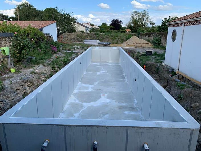 Réalisation d'un couloir de nage en béton armé dans le Pays de Retz - Rêve de Piscine & Spa Nantes Carquefou La Baule (44)